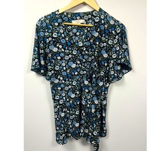 Beautiful floral wrap Loft blouse
